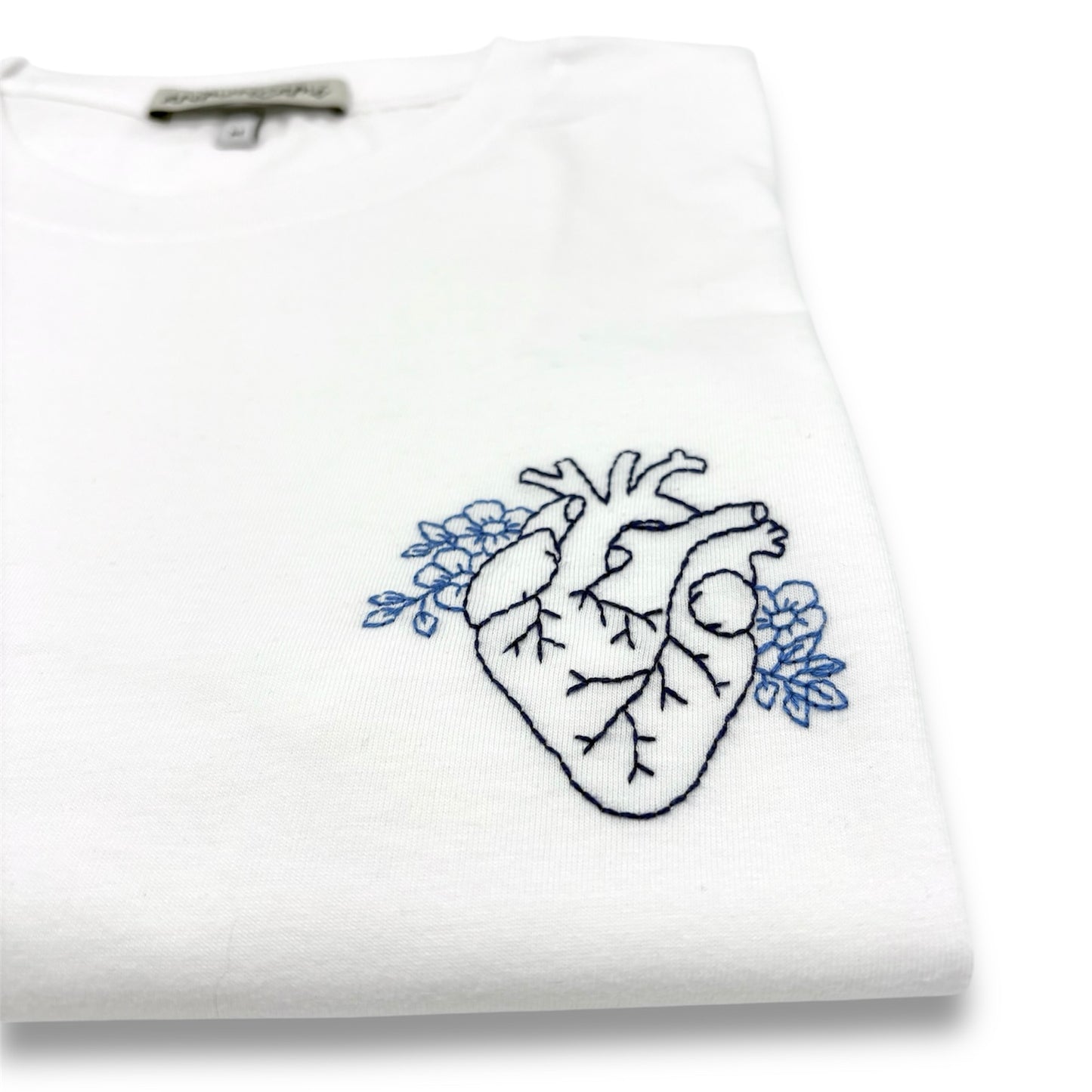 Maglietta "Cuore anatomico floreale"
