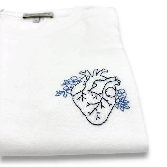 Maglietta "Cuore anatomico floreale"