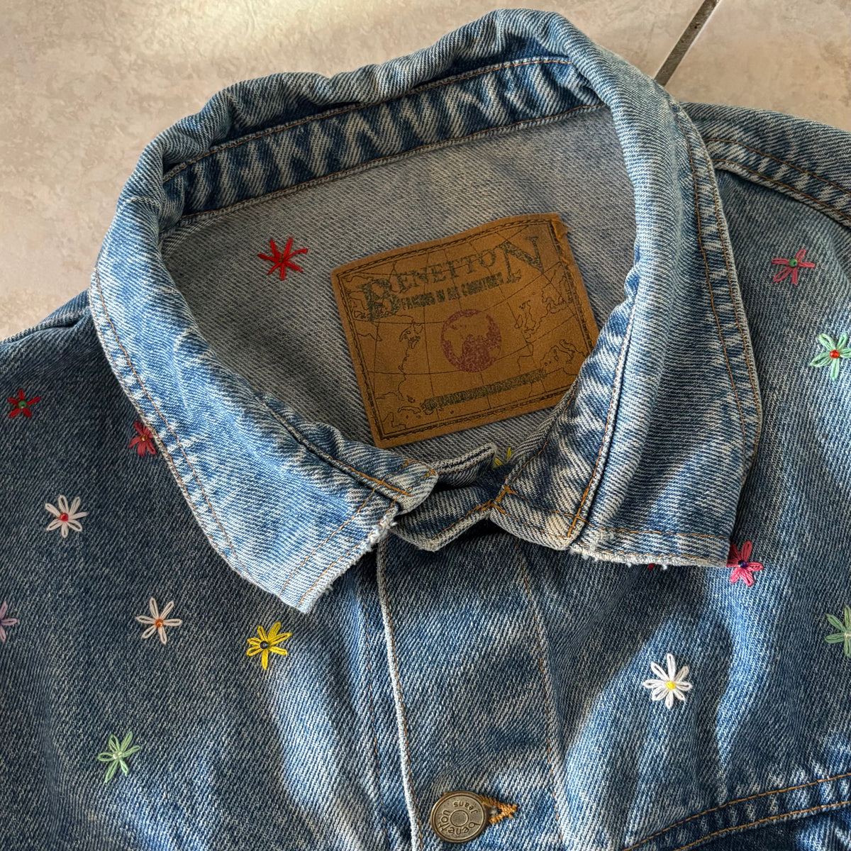 Giacca di jeans Re-loved “Fiori”