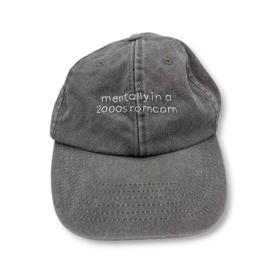 Cappellino "Mentally in a 2000s romcom"