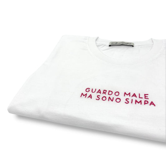 Maglietta "Guardo male ma sono simpa"